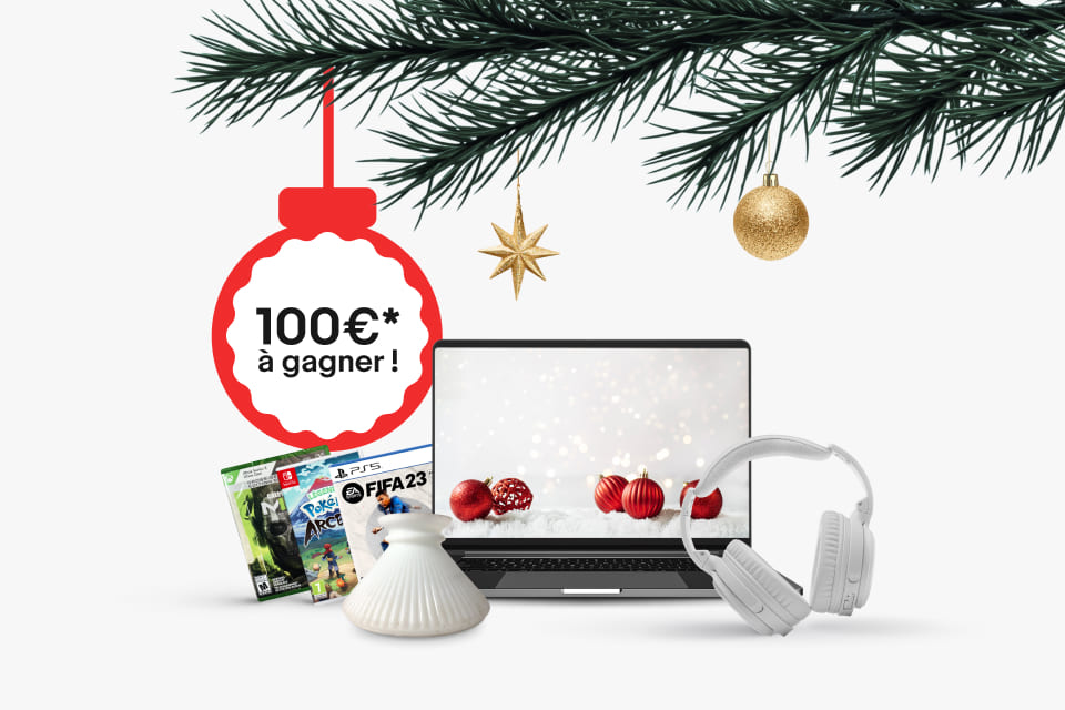 Décoration de Noël avec des branches de sapin et des boules de Noël dorées et rouges. Étiquette de décoration de Noël avec texte '100€* à gagner'.
Boîtes de jeux vidéo FIFA 23 pour PS5,  Pokémon Arceus pour Nintendo Switch, et Call of Duty sur XBOX ONE. Casque audio blanc et ordinateur portable affichant une image de décor de Noël. Vase décoratif blanc.