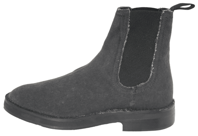 Yeezy chelsea boots on 2025 feet