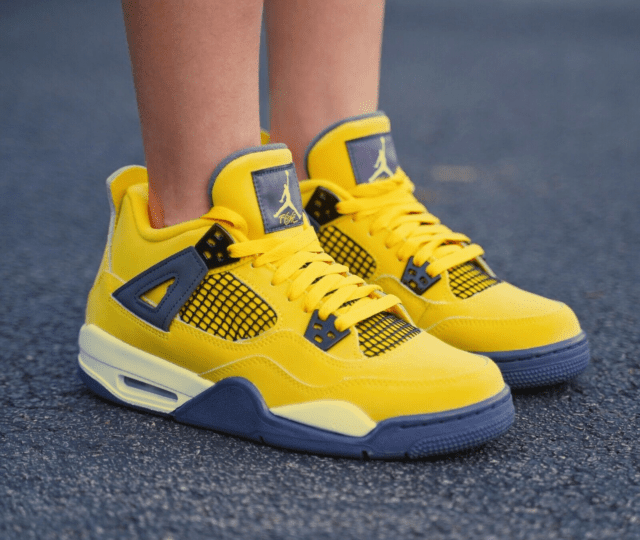 jordan 4 retro lightning shoes