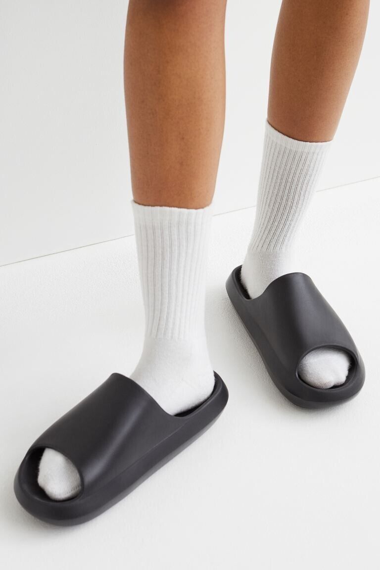 History of Yeezy Slides in the adidas Yeezy Slide Stores eBay