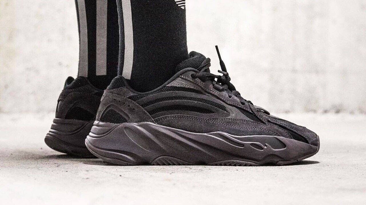 Boost Technology Powers Yeezy Boost 700 V2 Sneakers Comfort | eBay