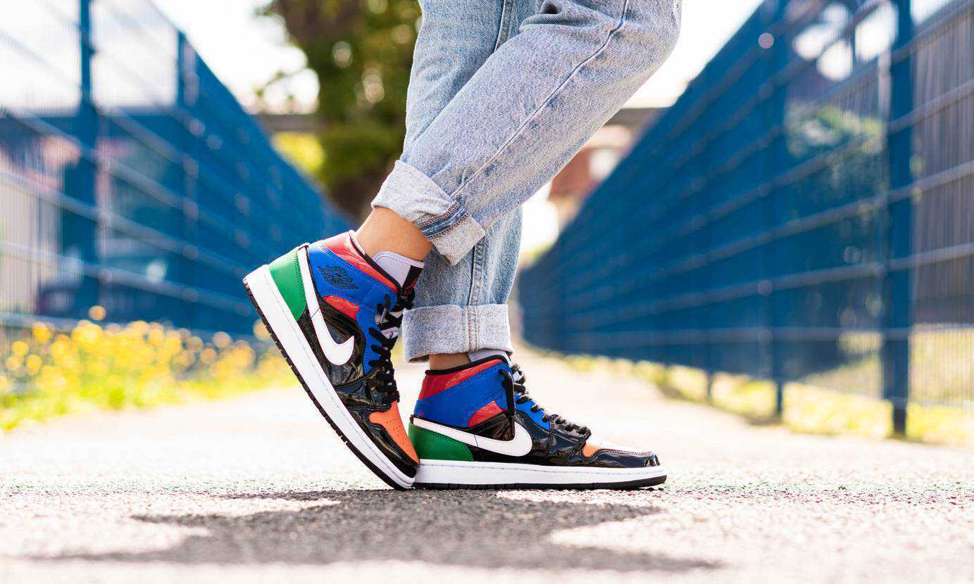Air Jordan 1 Mid Sneakers in Multicoloured - Nike