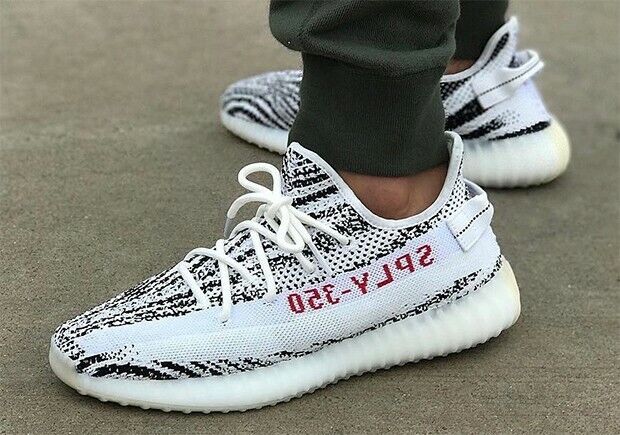 vedtage Regnfuld Ret Learn More About the Coveted Yeezy 350 V2 Zebra | eBay