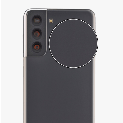 Die Rückseite eines schwarzen Handys